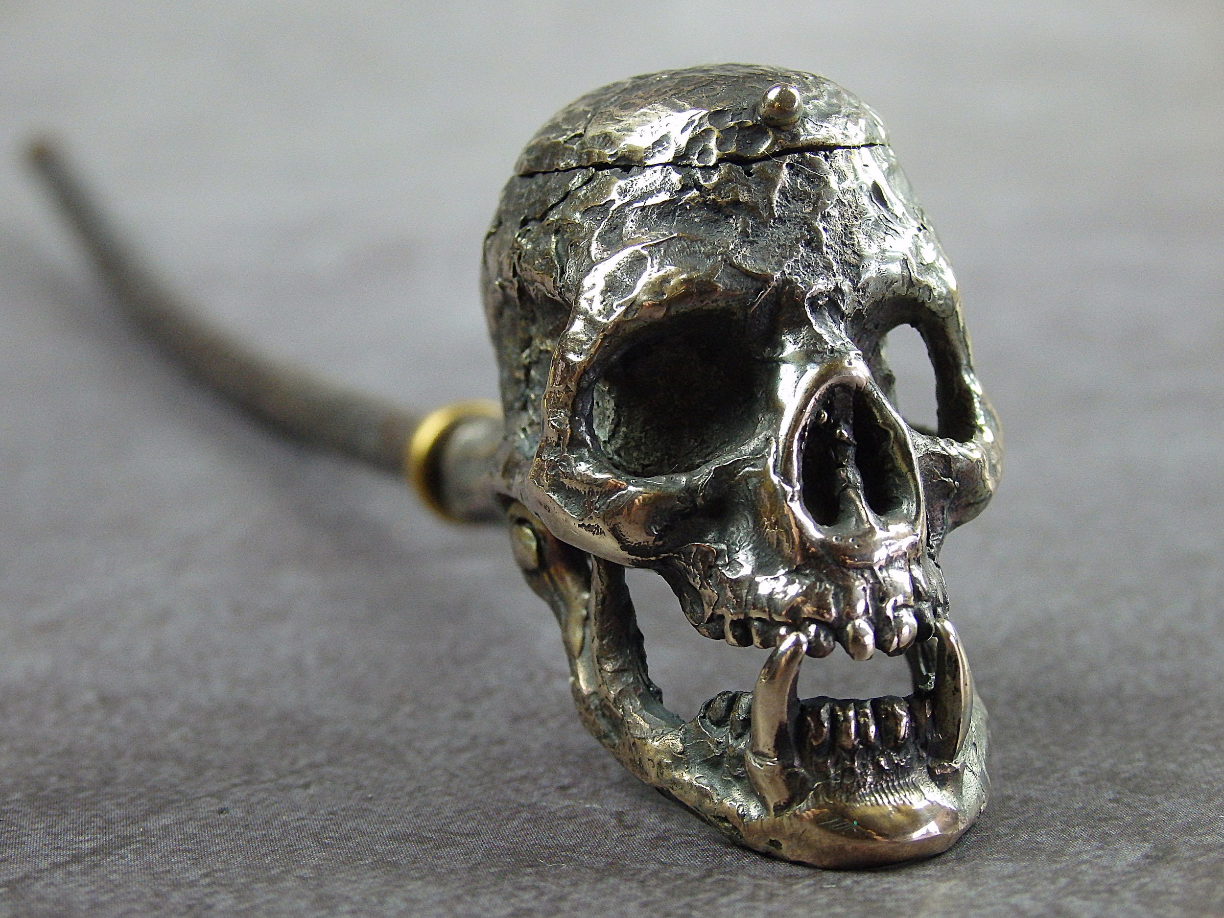 Wholesale Champ High Metal Skull Pipe Gold + Bronz