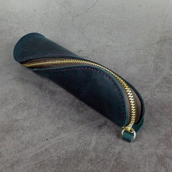 Dark blue cover for smoking pipe, original twisted leather case for storage pipe and accessories