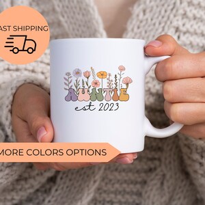 Personalized Wildflowers Auntie Mug for New Aunt Mug, Custom Gift for Aunt Pregnancy Announcement Reveal to Auntie Est 2023 Auntie Gifts