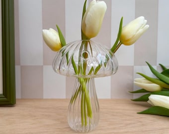 Clear Glass Mushroom Vase: Cottagecore Autumn Decor (12x9cm)