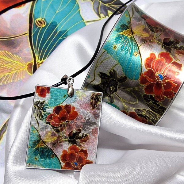 Ensemble de bijoux de fleurs de printemps, bracelet de manchette florale et collier pendentif, cadeau de printemps pour elle, manchette de bras de papillon, bijoux décontractés de printemps