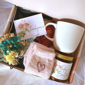 Cozy Gift Box: Tea, Cookies, Candle, Socks & Dried Flowers
