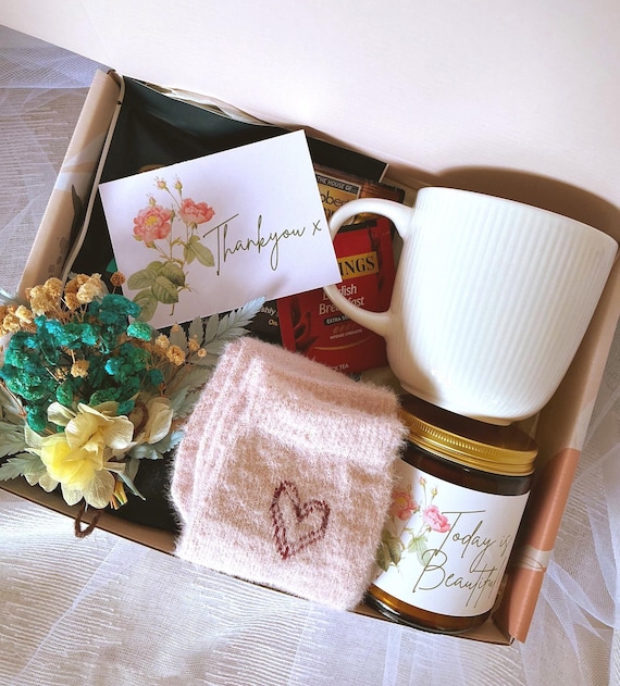 Cozy Gift Box: Tea, Cookies, Candle, Socks & Dried Flowers