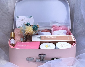 Vintage Suitcase Gift Box: Self-Care Spa Kit with Scented Candle