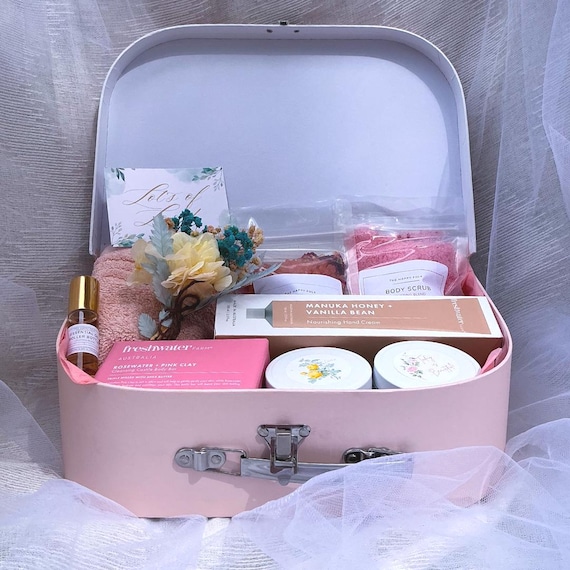 Vintage Suitcase Gift Box: Self-Care Spa Kit with Scented Candle