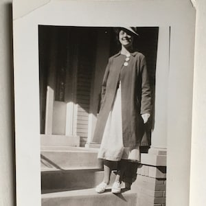 Vintage Photograph of Lady, Antique Photograph, Old Photo, Black and White Picture, Vintage Picture