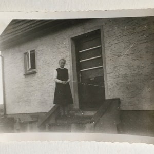 Vintage Photograph of Lady, Antique Photograph, Old Photo, Black and White Picture, Vintage Picture