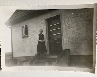 Vintage Photograph of Lady, Antique Photograph, Old Photo, Black and White Picture, Vintage Picture