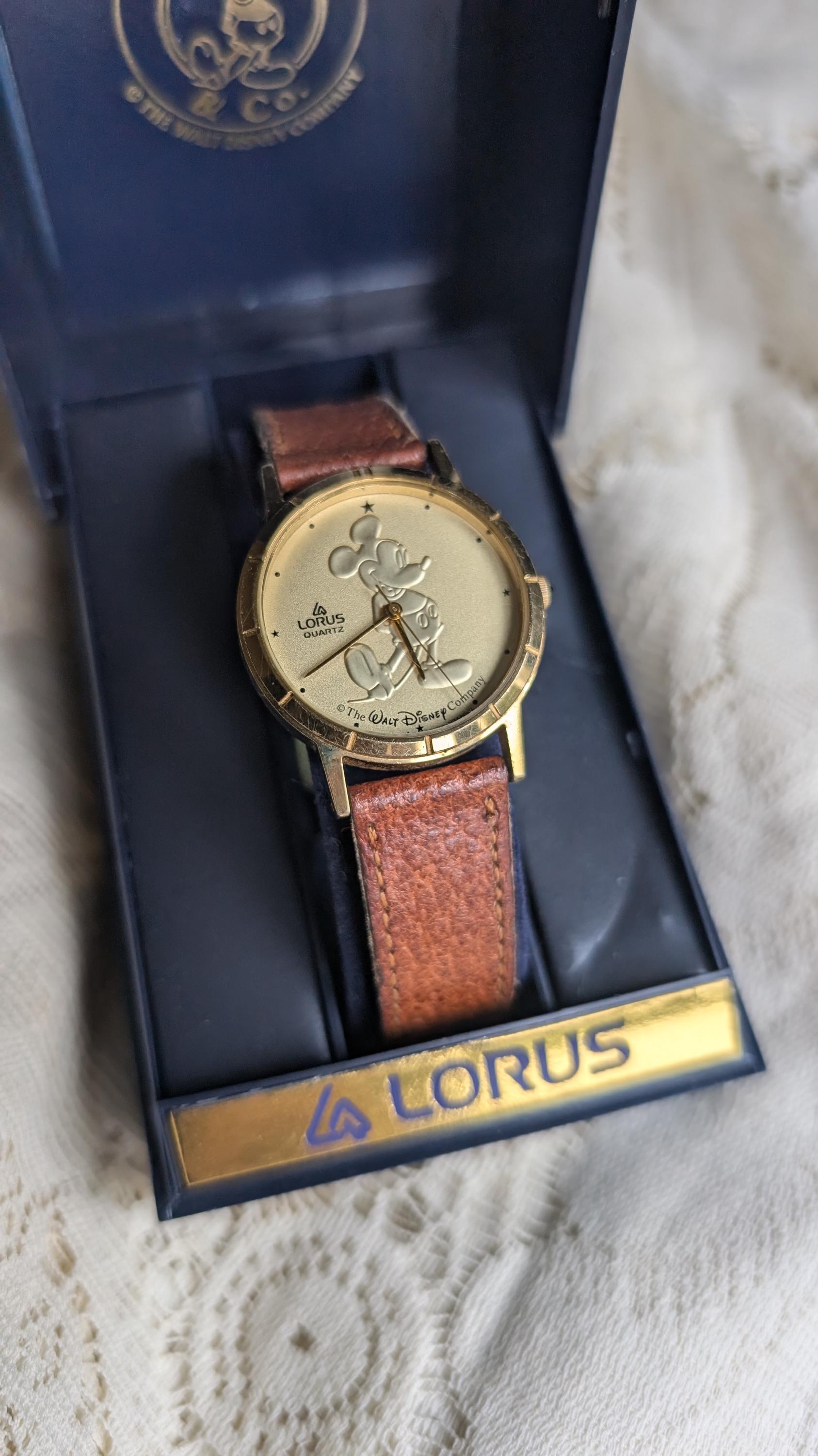 LORUS QUARTZ GOLD VINTAGE MICKEY MOUSE WATCH WITH OUT BANDS 90s Vintage Lorus Gold Mickey Watch - Etsy main image 4