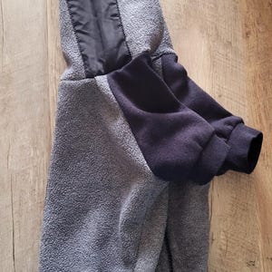 Upcycled Nike Air Jordan Hunde Hoodie Grösse S. Einzelstück! Bild 5