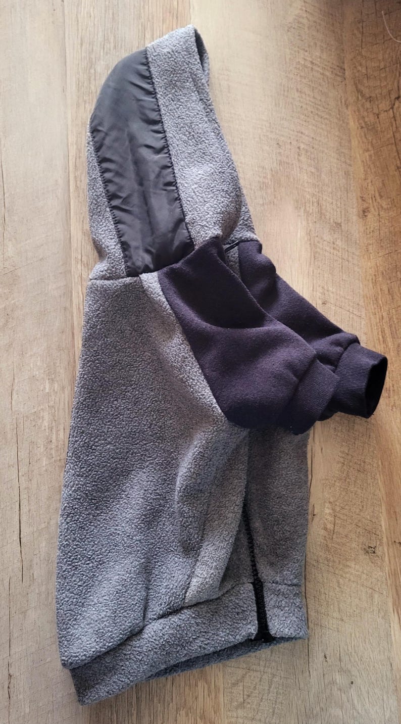 Upcycled Nike Air Jordan Hunde Hoodie Grösse S. Einzelstück! Bild 5