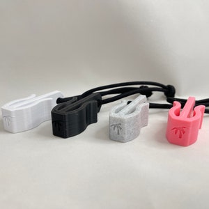 Sac caca Buddy | Clip de transport pour sac à crottes de chien mains libres | Clip pour laisse pour crottes de chien