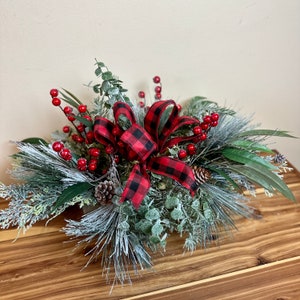 Christmas Centerpiece, Christmas Flower Arrangement