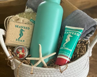 Cesta de regalo para amantes de la playa/Regalos costeros/Cesta de regalo/Cestas de regalo temáticas/Relajación/Cestas de regalo personalizadas/Regalos de mar/navegación y navegación/Set de spa