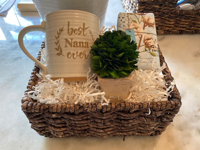 Grandma Gifts For Baby - Grandma shower | Bee baby shower, Baby shower, Pinterest ... - Custom new grandma mug grandmother gift christmas gifts for grandma est 2018.