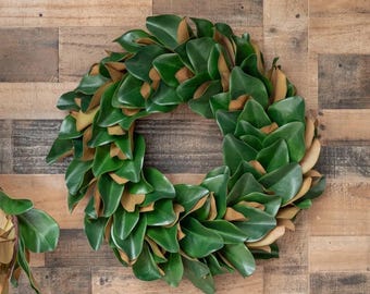 Corona de hojas de magnolia artificiales de 68 cm, decoración para puertas durante todo el año, estilo rústico moderno para el hogar.