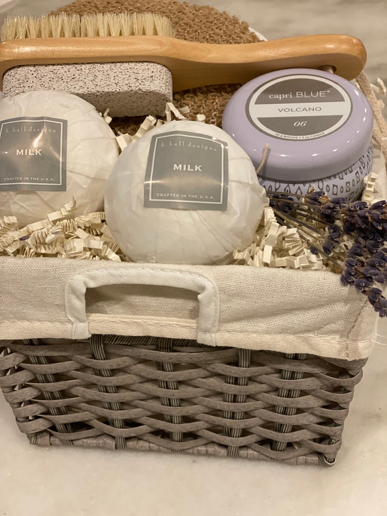 Bath bomb gift basket/Bath bombs/Bath lover/Bathing gift Etsy