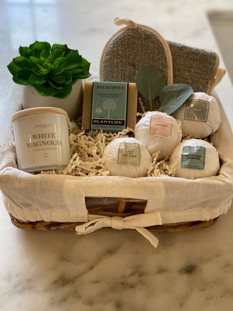 Spa gift baskets/ Bath bombs gift basket/Get Well gift basket Etsy