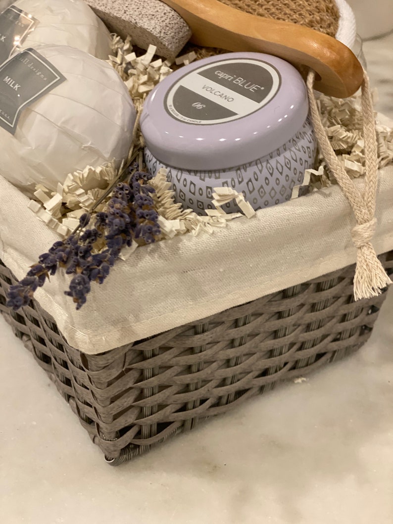 Bath bomb gift basket/Bath bombs/Bath lover/Bathing gift Etsy