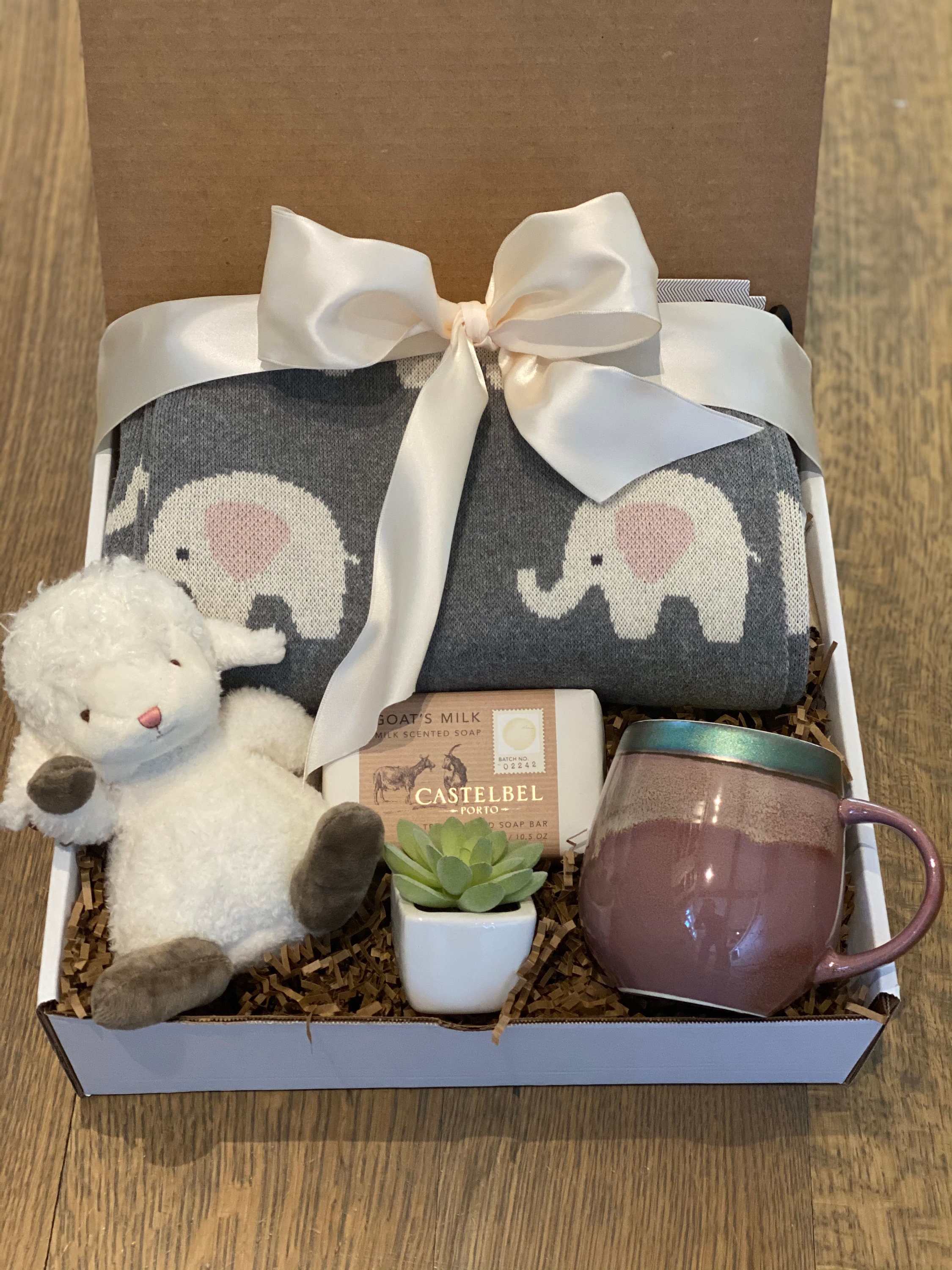 Baby gift box/Newborn baby gift box/ infant gift box/Newborn Etsy