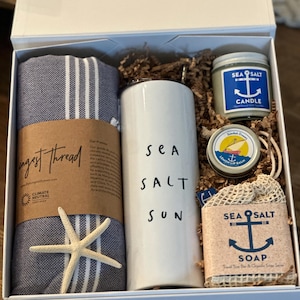 Confezione regalo &quot;Serenità in riva al mare&quot;, confezione regalo a tema spiaggia, costiera, cesto regalo, pensionamento, regalo per gli amanti della spiaggia, buon compleanno, prodotti da bagno di lusso, spa