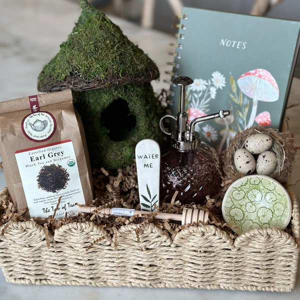 Gifts for Gardeners 60+ Gift Ideas for 2024