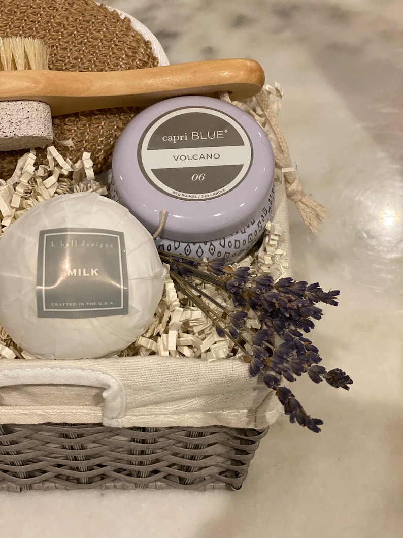 Bath bomb gift basket/Bath bombs/Bath lover/Bathing gift Etsy