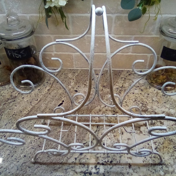 Magazine rack, metal, shabby chic, country french, cottage core, functional, white