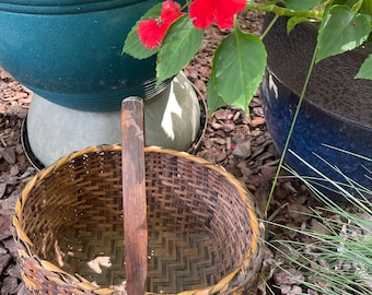 Late 30s-40s Chinese Basket HANDwoven: Antique. Distinctive pattern & Oval shape. Creative multi-hued design. Collectors! Free Ship+
