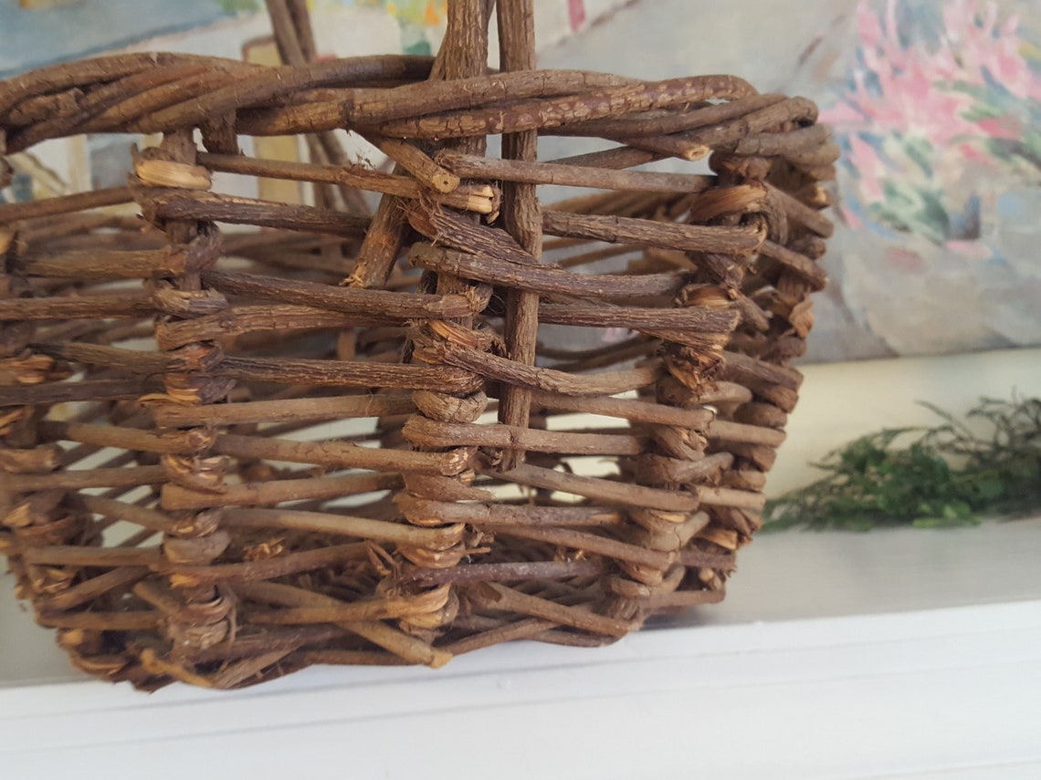 Handwoven Open Weave Grapevine Basket Mediumlarge Size Etsy