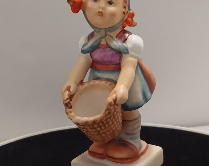 Hummel "Little Helper" #73  TMK-3 Stylized, 4 1/4" Tall, Created by Master Sculptor Reinhold Unger, Original Mold Year 1937