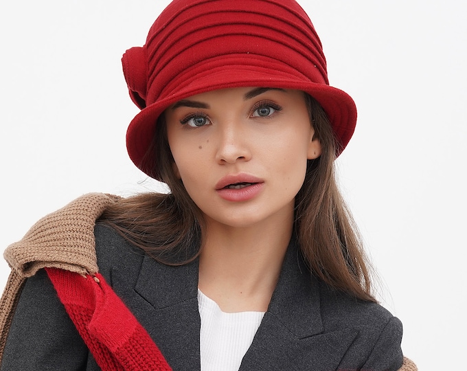 Red Wool Cloche Hat for Women – Handmade 1920s Winter Flapper Style