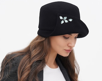 Elizabeth Black Wool Cloche Hat - Vintage 1920s Style