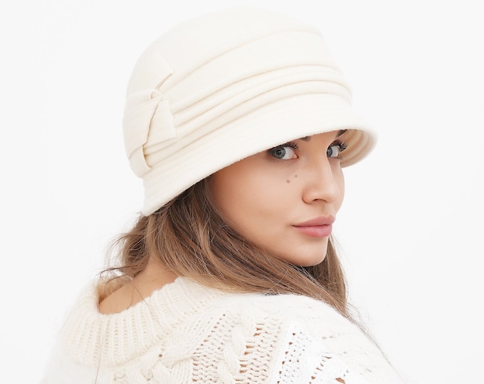 Beige & Light Pink 'Victoria' Wool Cloche Hat - Vintage Women's Style, Gatsby Elegance, Chic Winter Accessory