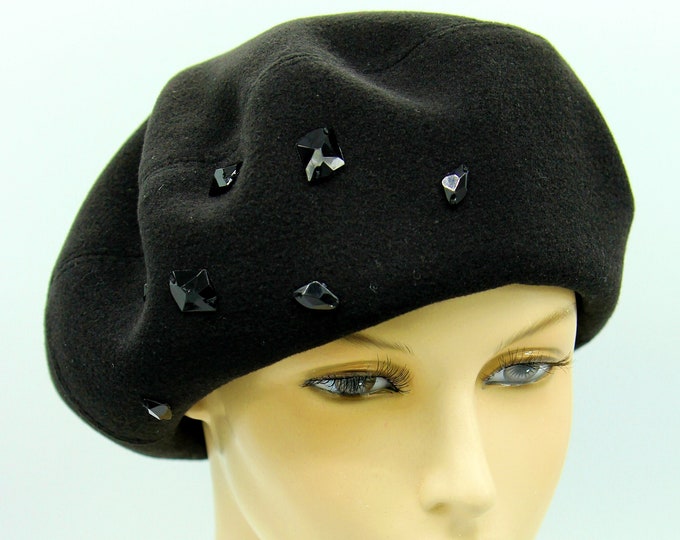 Women's hat wool black beret "Mary"