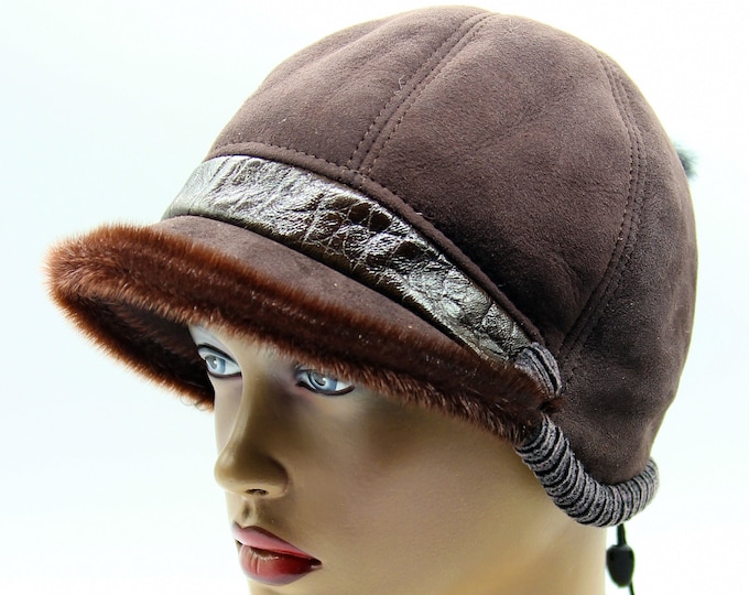Leather cloche hat "Jockey",  sheepskin hat brown color.