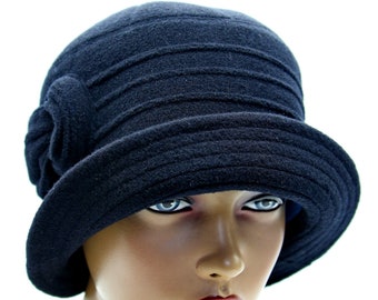 Women's cloche hat made of wool Beatrice vintage dark blue