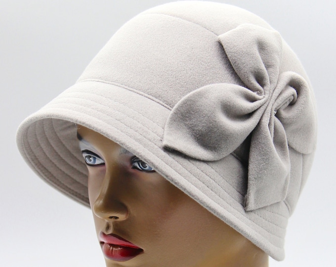 Cloche hat flapper Veronica womens winter vintage style headdress gatsby light gray