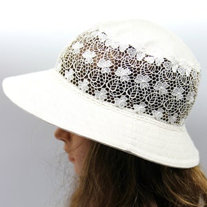 Linen Summer Bucket Hat for Women – Cloche-Inspired Wide Brim, Lightweight Sun Hat – Fashion Accessory in Beige