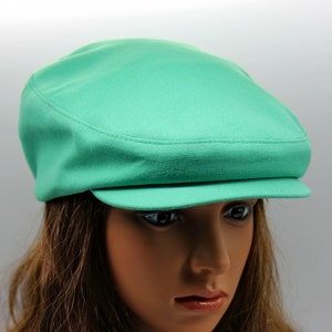 Green Linen Cotton Flat Cap for Women – Lightweight Summer Newsboy Hat – Casual Brim Style, Adjustable Sun Hat