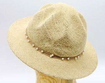 Straw linen hat for women with fields and decorated with beads " Jacqueline".