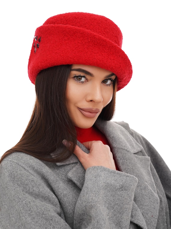 Red Wool Felt Cloche Hat: Crystal Beaded Vintage Winter  display picture 1