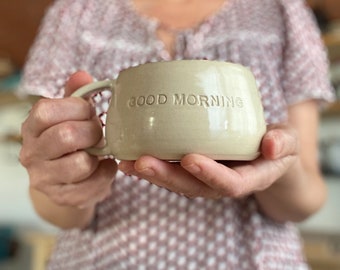 Taza grande , taza personalizable, taza artesanal, taza regalo, taza personalizada, taza minimalista, taza artesanal, tazón con letras