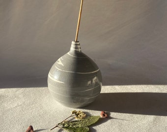 Small Vase, incense holder, small flower holder, flower vase, dry flower holder, decorative vase, mini vase, small pottery vase, porcelain