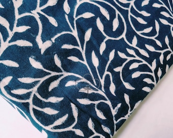 Indigo Blue Hand Block Print Fabric Indian 100% Pure Cotton Voile Fabric Women&#39;s Dress Vegetable Dyed Fabric CFC-211