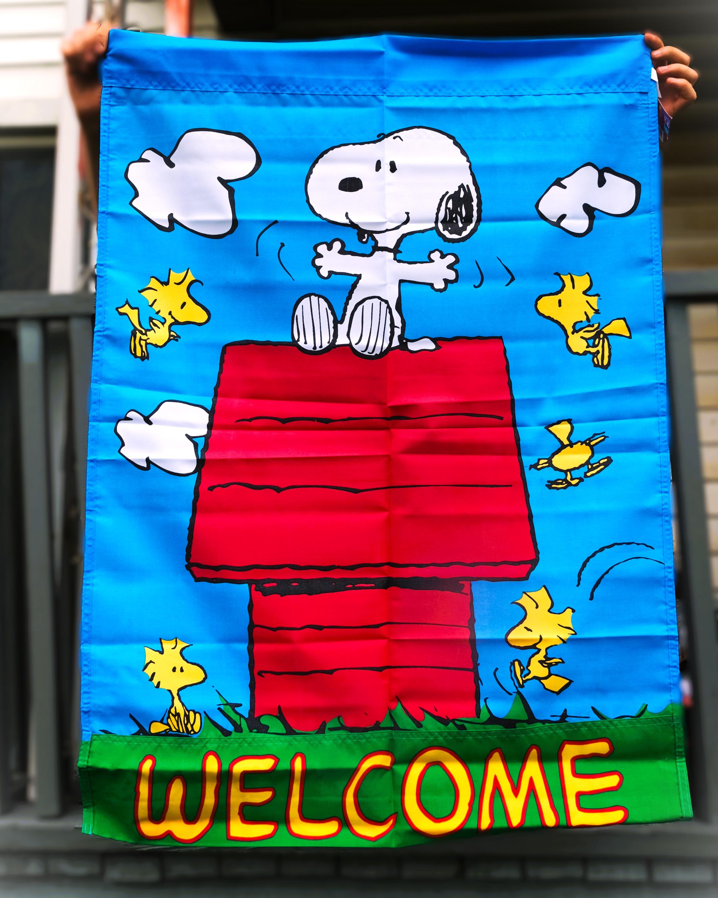 Rare 1998 Peanuts Snoopy “welcome” Flag NIB - Made in Korea