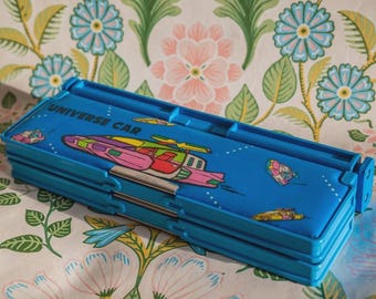 Vintage 80s 90s Flomo Universe Car Universal Fighter Pencil Case Retro Anime Robots Taiwan Stationery Collector Piece