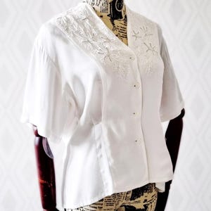 Vintage 80s 90s Viscose Floral Embroidery Blouse, Size EU 38  | Retro Nineties Eighties 1990s 1980s | White Cottagecore Coquette Flowers