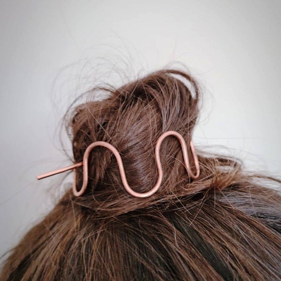 Copper bun holder, Wiggle hair pin, Hair bun Cage, Copper hair accessory, Squiggle hair clip, Modern hair stick, Hair jewellery