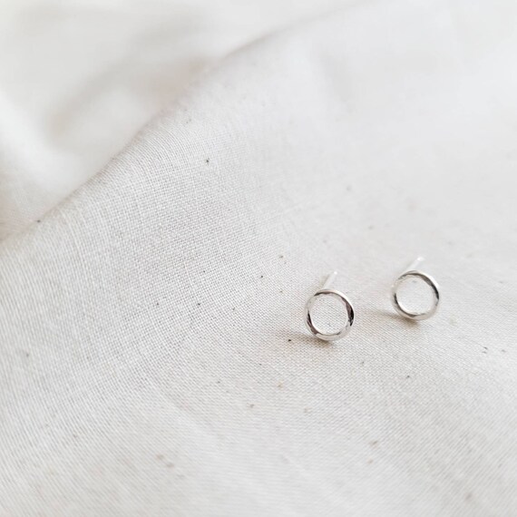 Silver circle stud earrings, Hammered silver studs, Round silver studs, Recycled silver stud earrings, Everyday studs, Open circle earrings